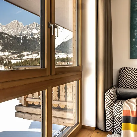 公寓式酒店 Alpin Residenz Dachsteinperle 4*